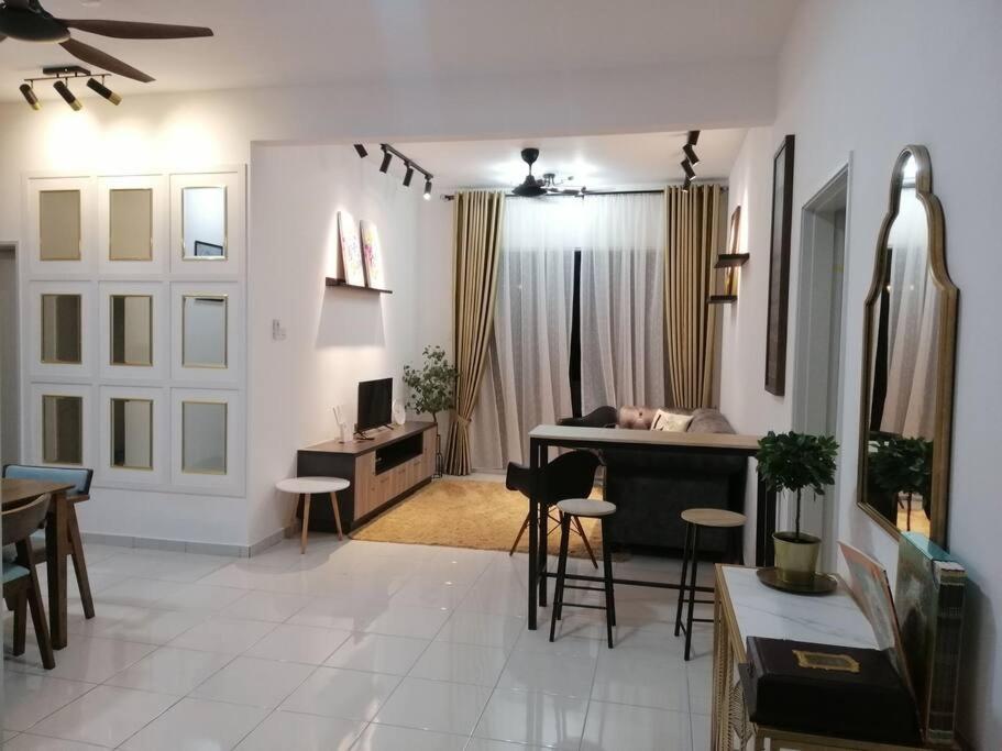 Homestay Casa Nur Iman @Adelia Каджанг Экстерьер фото